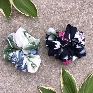 ✨2 Pack American Eagle Tropical Themed Scrunchies✨